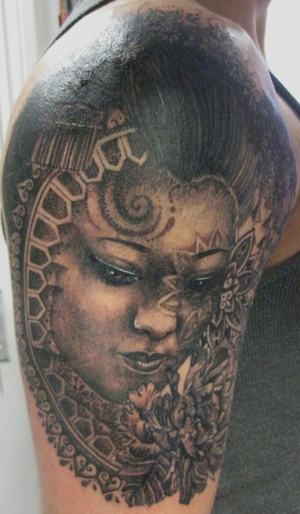 Pattern work - Realism - Dot work - Black & Grey.